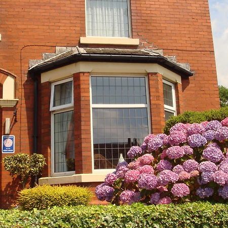 Wendover Guest House ボルトン エクステリア 写真