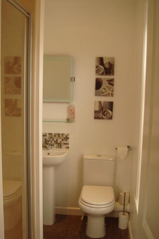 Wendover Guest House ボルトン 部屋 写真